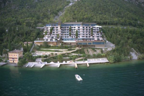 Гостиница EALA My Lakeside Dream - Adults Friendly  Лимоне Дель Гарда
